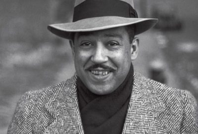 Langston Hughes, poeta, ativista social, novelista, dramaturgo, comunista e colunista norte-americano