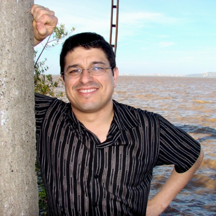 Vencedor do Prêmio São Paulo de Literatura participa de bate-papo com o público no próximo dia 21