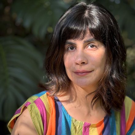 Ana Costa dos Santos, autora de "Voo breve sob o sol" Foto: Ronaldo Dimer