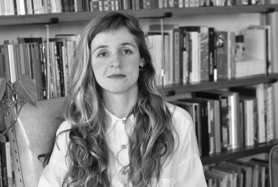 Ana Estaregui, autora de "Fazer círculos com mãos de ave". Foto: Alexandre Wagner