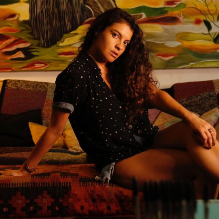 Ana Terra Blanco, atriz da peça “Mulheres nascidas de um nome”