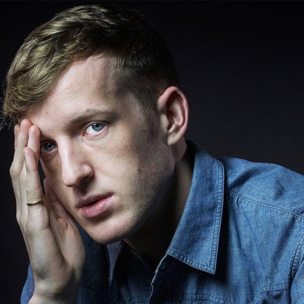 O francês Édouard Louis, autor de “Quem matou meu pai”