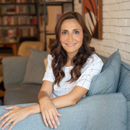 Flávia Iriarte, autora de "Instruções para desaparecer devagar"