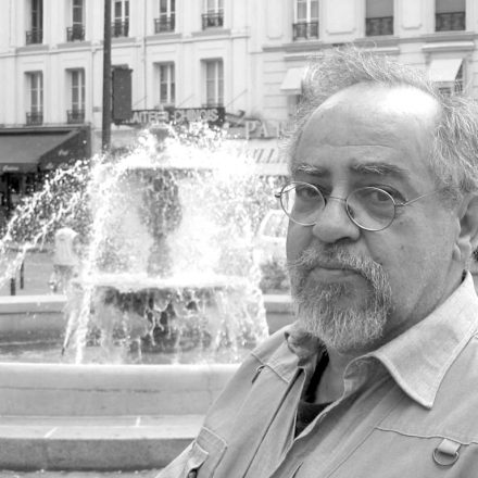 Flávio Moreira da Costa: sutil crítico social em narrativa nada linear.