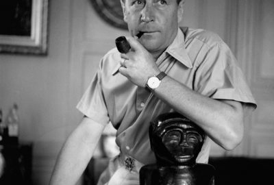 George Simenon, escritor belga de língua francesa.