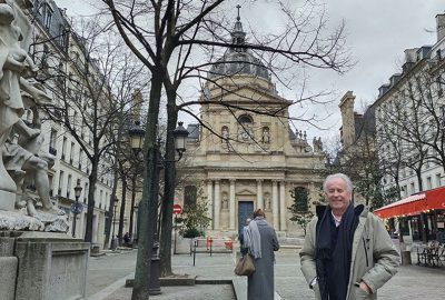 Godofredo de Oliveira Neto na Place de la Sorbonne