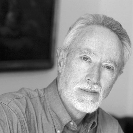 J. M. Coetzee: sua obra ultrapassa qualquer circunscrição prévia no espaço e no tempo.