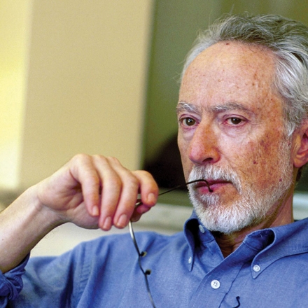 O sul-africano J. M. Coetzee, autor de “Mecanismos internos”