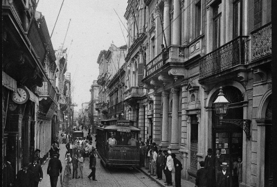 Rua São Bento, na capital paulista, em 1902. Foto: Guilherme Gaensly