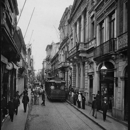 Rua São Bento, na capital paulista, em 1902. Foto: Guilherme Gaensly