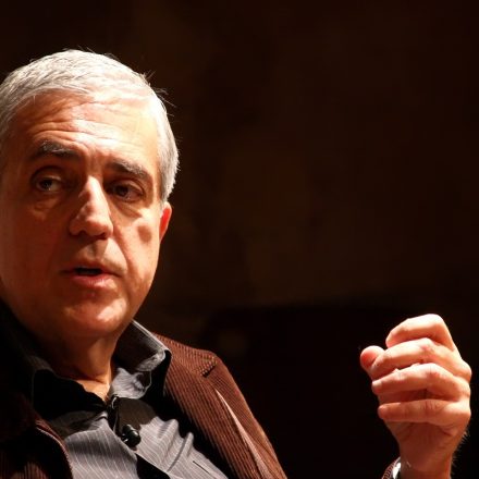 O romancista e crítico José Castello, que fala sobre a obra de Graciliano Ramos nesta quarta-feira (14)
