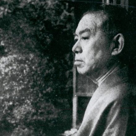 O escritor japonês Junichiro Tanizaki