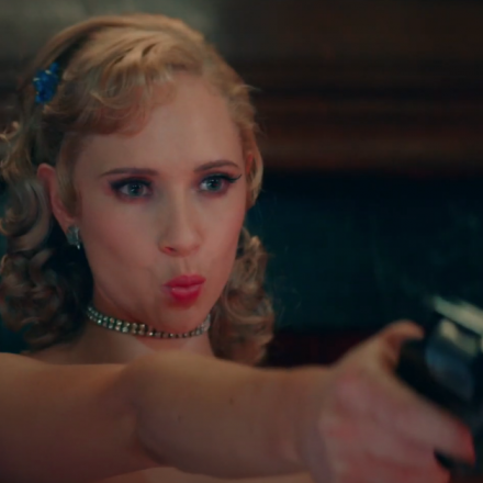 Juno Temple interpreta a jovem nova-iorquina Lucy Savage