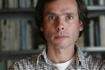 O poeta curitibano Marcelo Sandmann