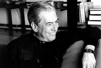 Mario Vargas Llosa procura abarcar em suas narrativas o máximo possível de assuntos.