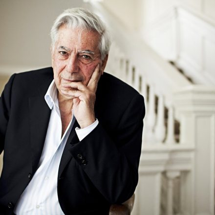 O escritor peruano Mario Vargas Llosa