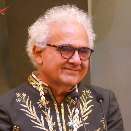 Milton Hatoum assumiu a cadeira nº 6 da Academia Brasileira de Letras