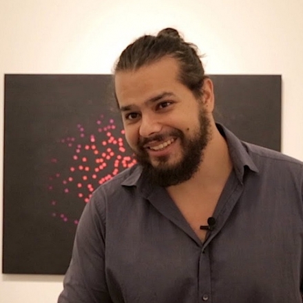 Omar Salomão, autor de “Flutua sobre as ruínas, flutua”