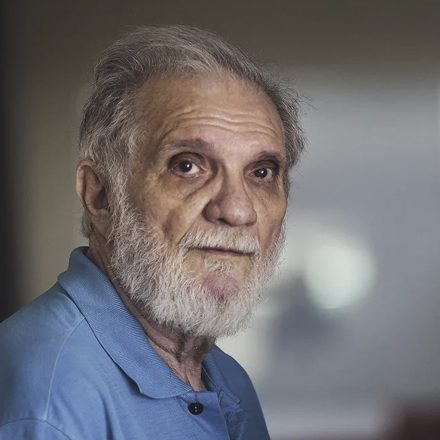 Raimundo Carrero, autor de "O senhor agora vai mudar de corpo"