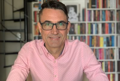 O escritor e jornalista Rogério Pereira está à frente do Rascunho desde abril de 2000. Foto: Renata Sklaski