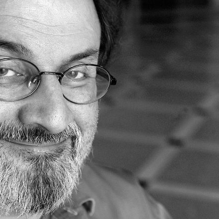 Salman Rushdie: influência de Jane Austen e Charles Dickens.