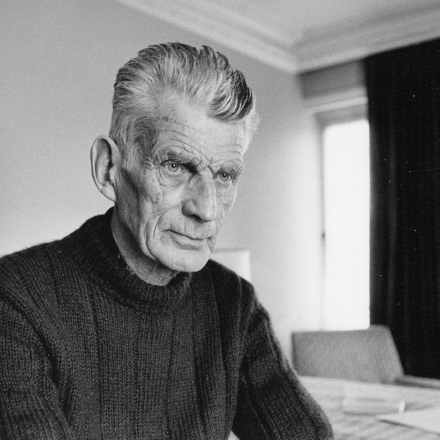 Samuel Beckett, autor de “Vozes femininas — Não eu, Passos, Cadência”