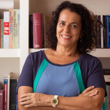 A poeta Suzana Vargas, fundadora da Estação das Letras