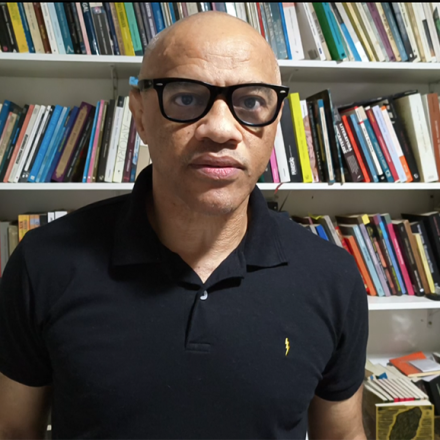 Vinícius Ferreira, autor de "Não existe acaso no inferno"