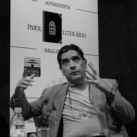 Wilson Bueno no Paiol Literario. Foto: Matheus Dias / Nume