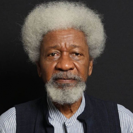 Wole Soyinka, autor de “Aké: os anos de infância”