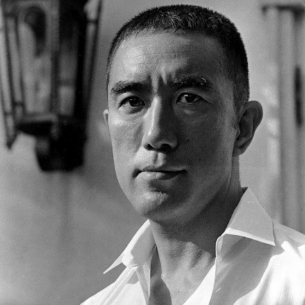 Yukio Mishima, autor de “O marinheiro que perdeu as graças do mar”
