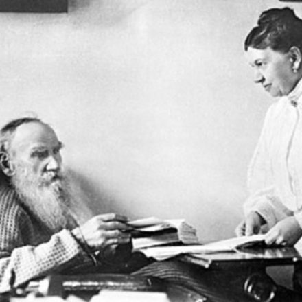 O casal de escritores russos Liv Tolstói e Sófia Tolstaia