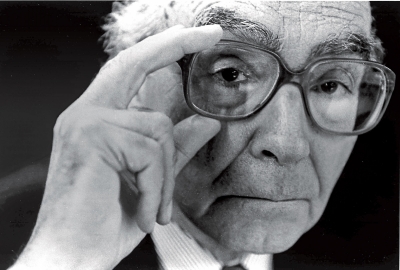 O português José Saramago, vencedor do Nobel de  Literatura em 1998