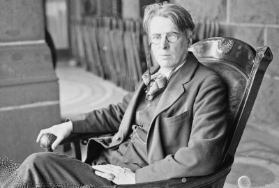 W.B. Yeats, autor de A lua rodou